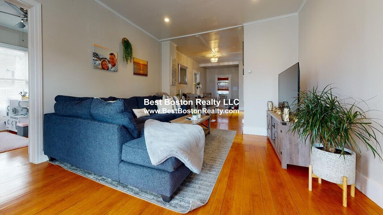 Primary Photo - 10 Atkins Ave
