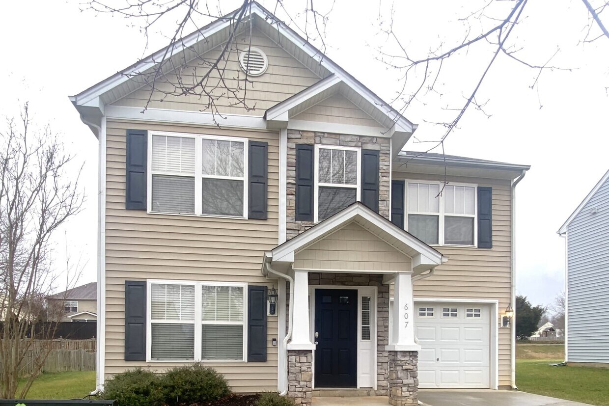 607 Blue Lake Dr House Rental in Mebane, NC