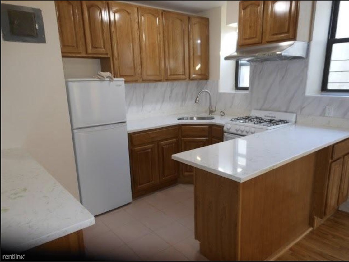 Foto principal - 5313 6th Ave