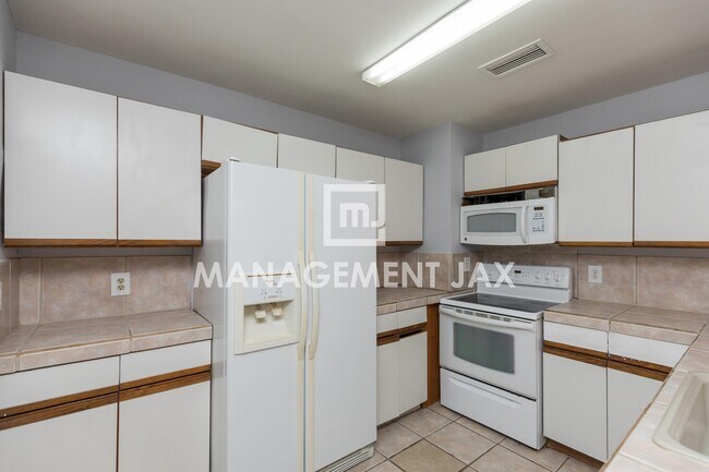 Foto del edificio - 751 Dixon St