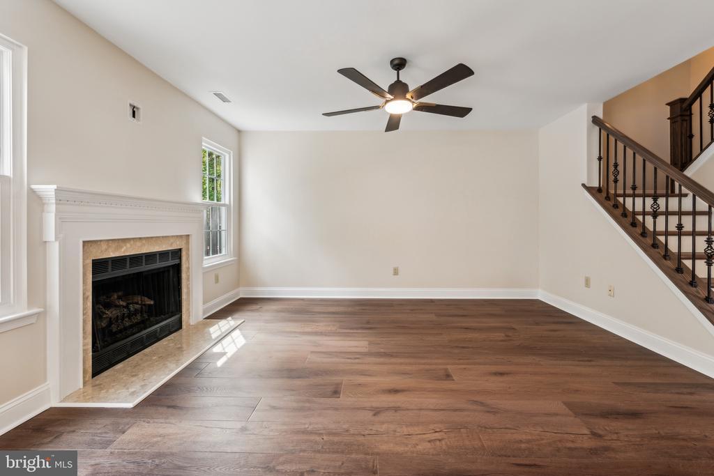 Primary Photo - 100 Kettlebrook Dr