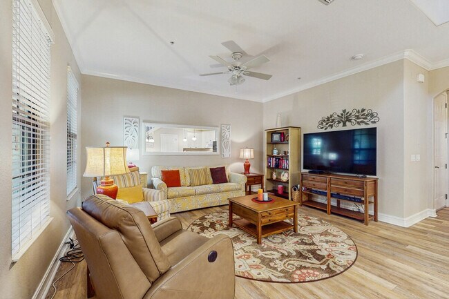 Building Photo - 9115 Capistrano St S