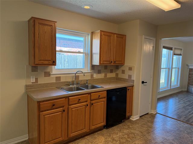 Foto del edificio - 6436 Stonewater Bend Trail