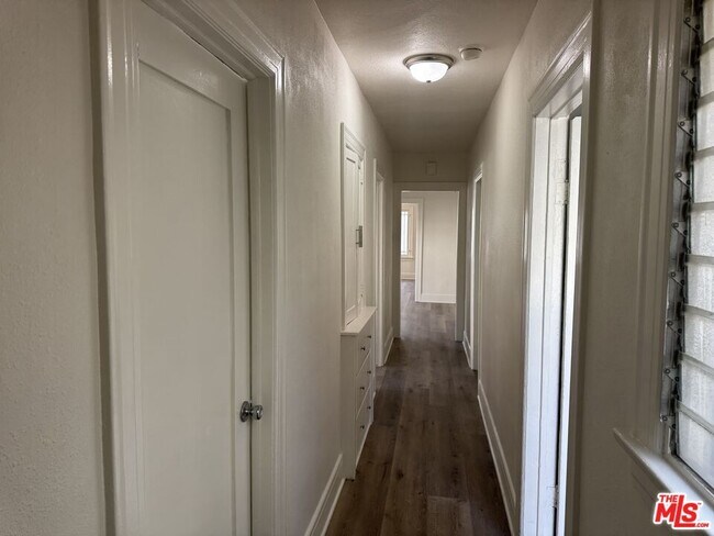 Foto del edificio - 901 S Berendo St