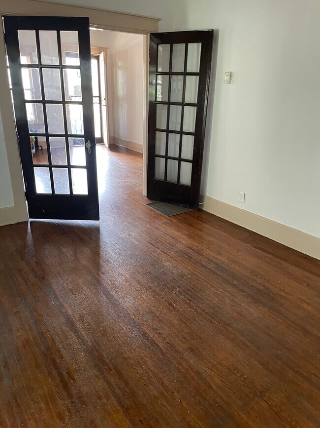 Foto del edificio - 2020 Clifton Ave