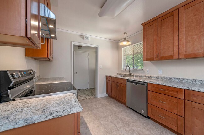 Foto del edificio - Single Family Home in Great West San Jose Neighborhood