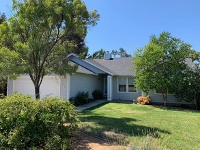 Building Photo - 3756 Rosita Dr