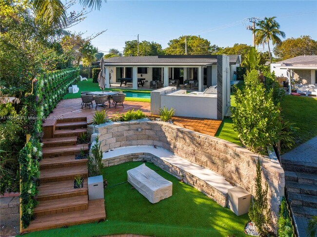 Foto del edificio - 2406 Nassau Ln