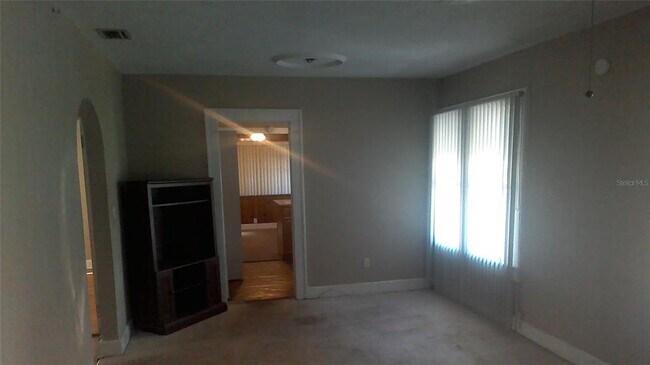 Building Photo - 1648 27th Ave N