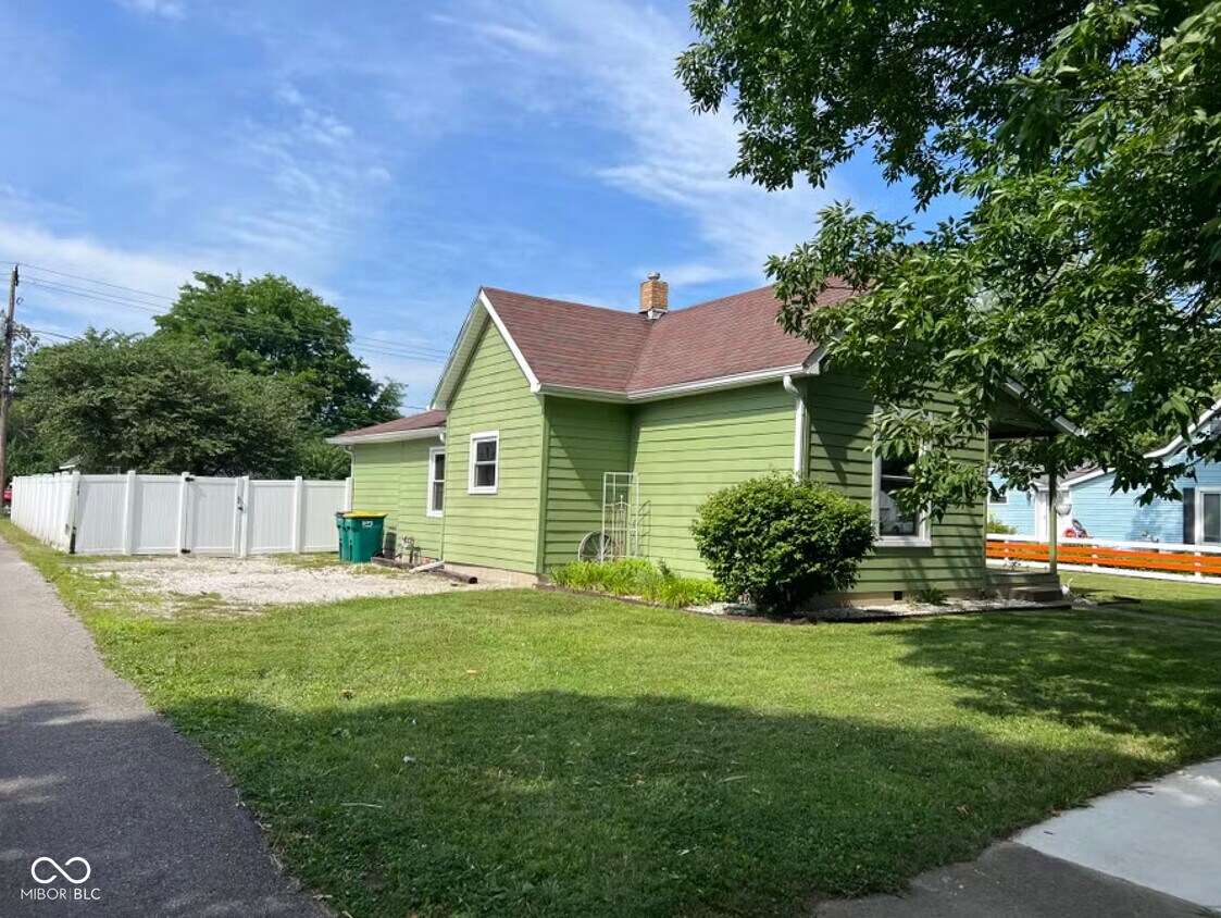 Foto principal - 448 W King St
