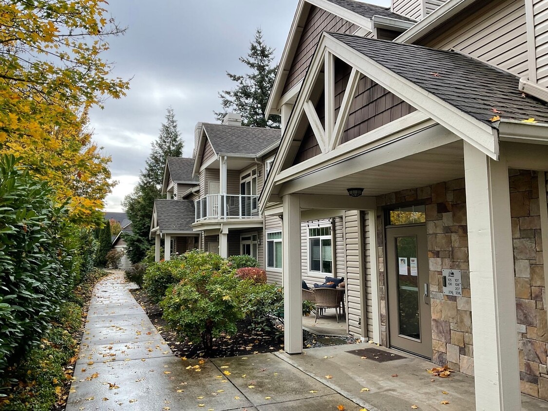 Primary Photo - 2 bed, 2 bath Condo in Cordata - December ...