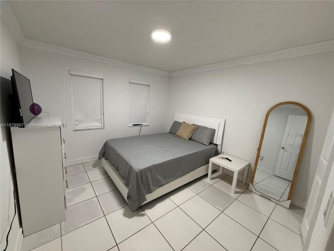Photo - 3 bedroom in Hialeah FL 33016 House