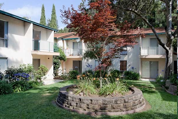 Building Photo - Dry Creek Apartments