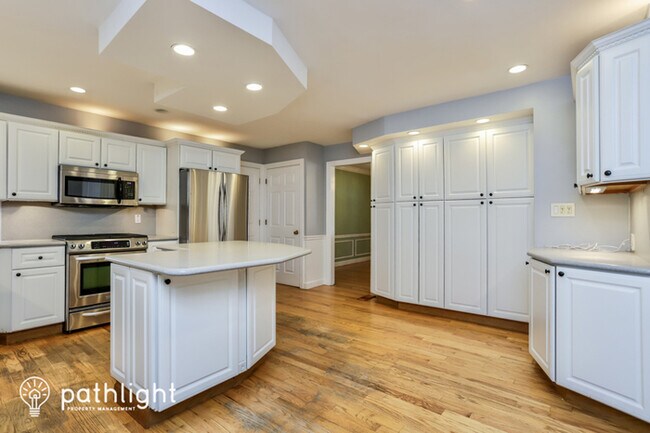 Foto del edificio - 748 Berquist Drive, Ballwin, MO, 63011
