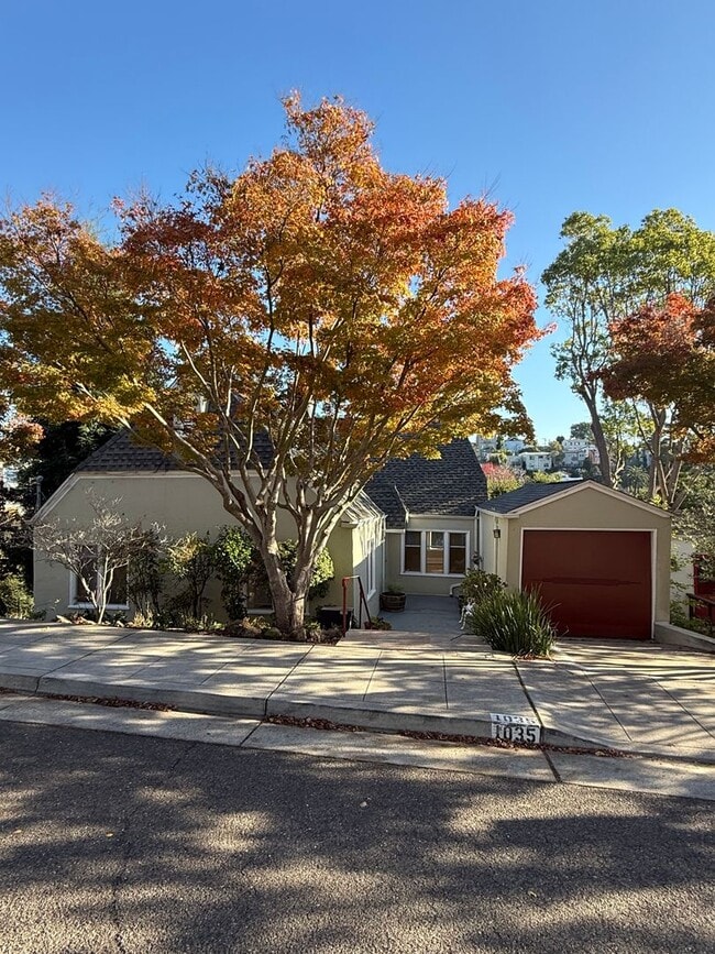 Foto del edificio - Great 2 Bedroom Rental Home in Crocker Highland District