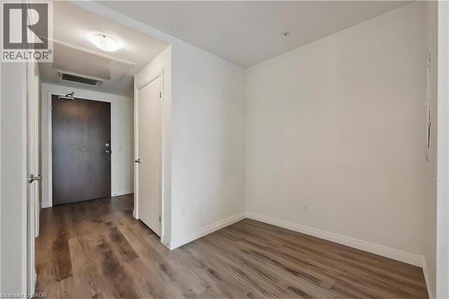 Building Photo - 108 Garment St