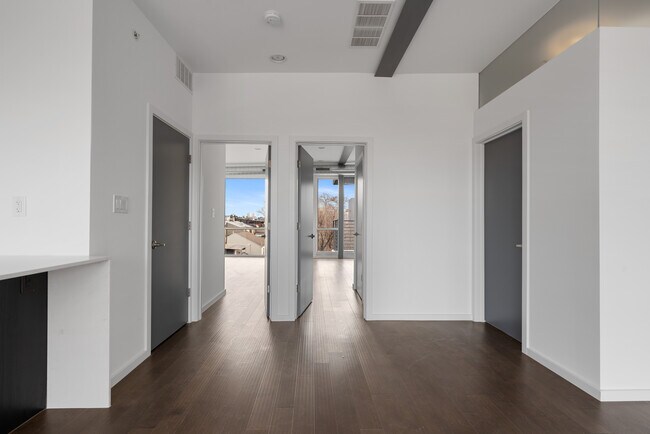 Foto del edificio - 634 W Jefferson St