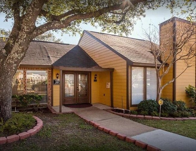 Foto del edificio - 12800 Dunlap St