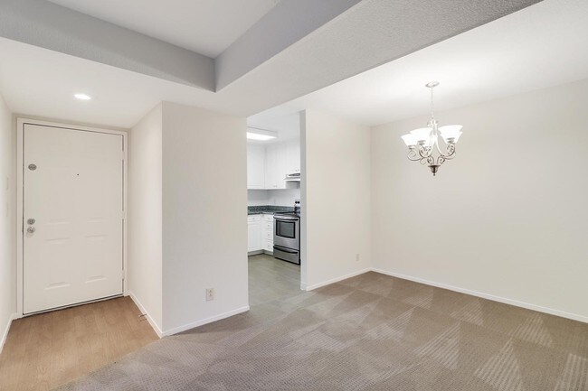 Foto del edificio - 520 Canyon Oaks Dr