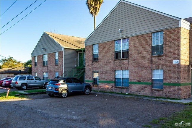 Foto del edificio - 1006 W Kelly Ave