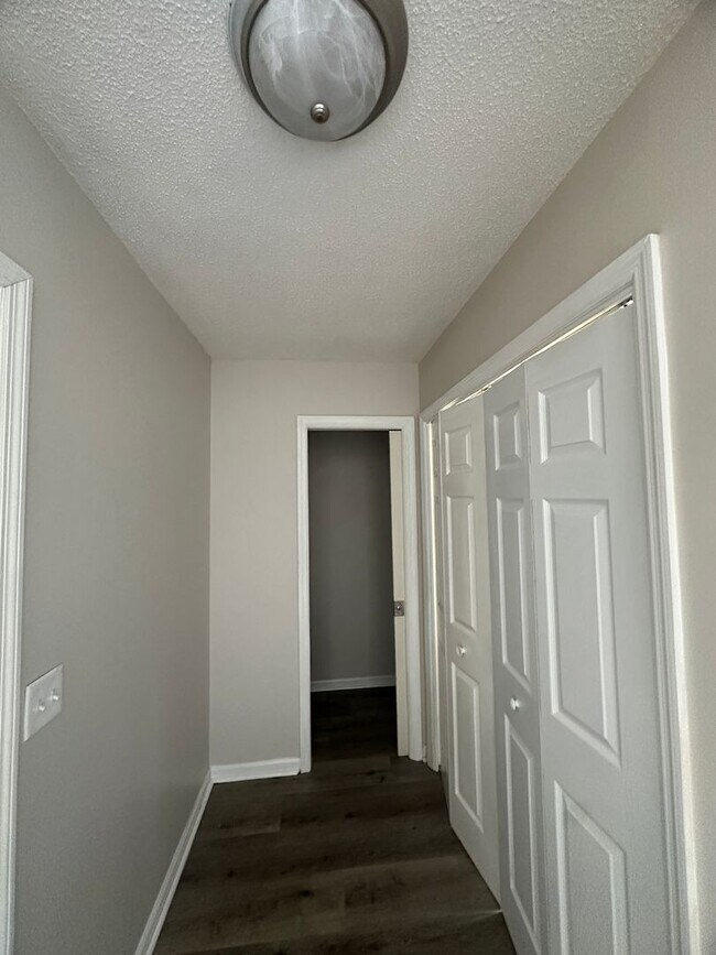 Foto del edificio - Sandy Oak Subdivision.
