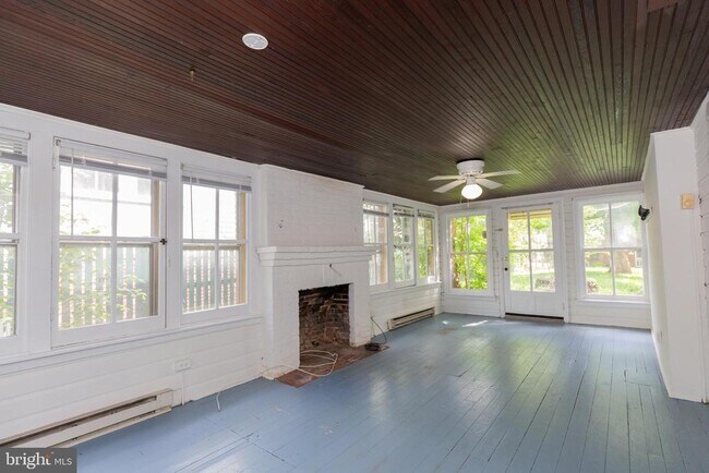 Foto del edificio - 304 W German St