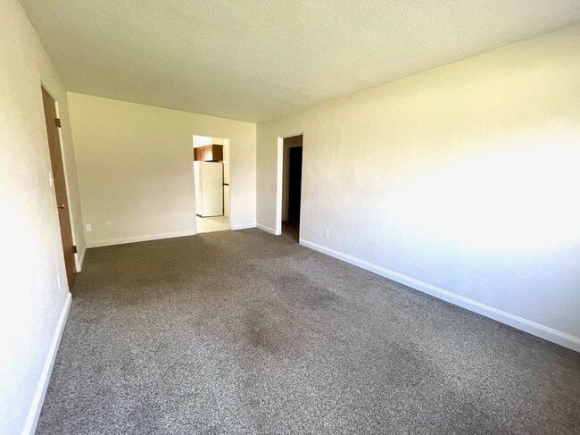 Building Photo - 1106 18th St S