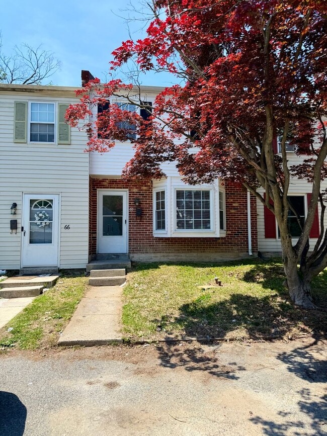 Building Photo - 68 Village Dr