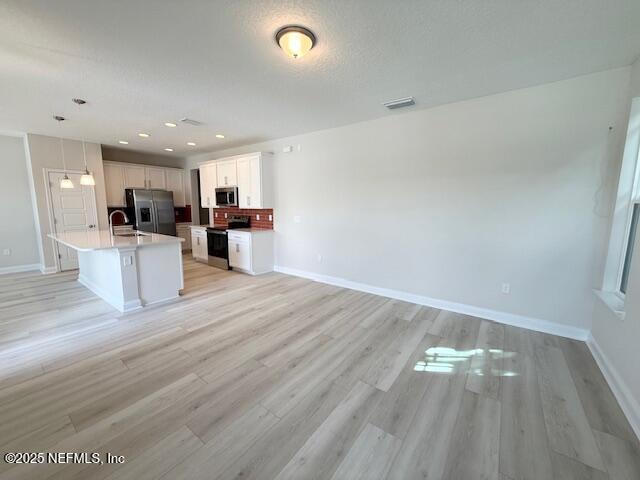 Building Photo - 2929 Fleur Ln