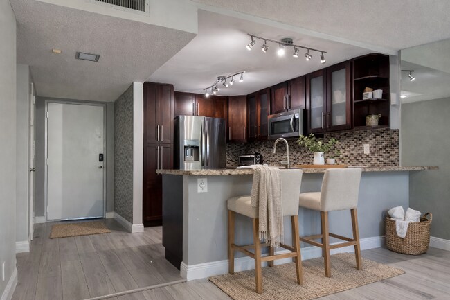 Foto del edificio - 2311 S Cypress Bend Dr