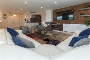 Building Photo - 3 br, 2.5 bath  - 5000 N Ocean Blvd