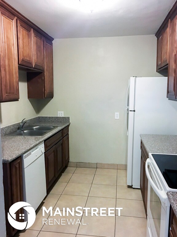 Foto del edificio - 3531 E Fillmore St