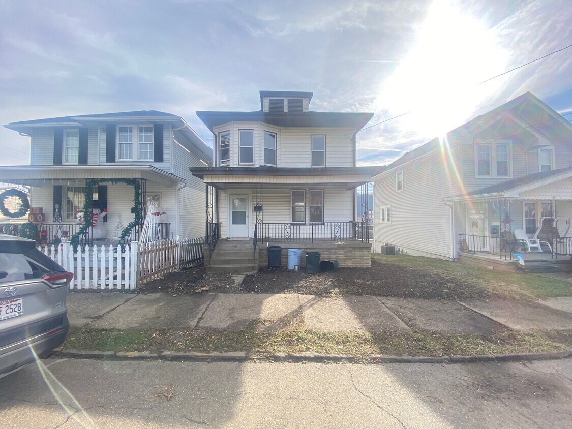 Primary Photo - 10 N 8th St