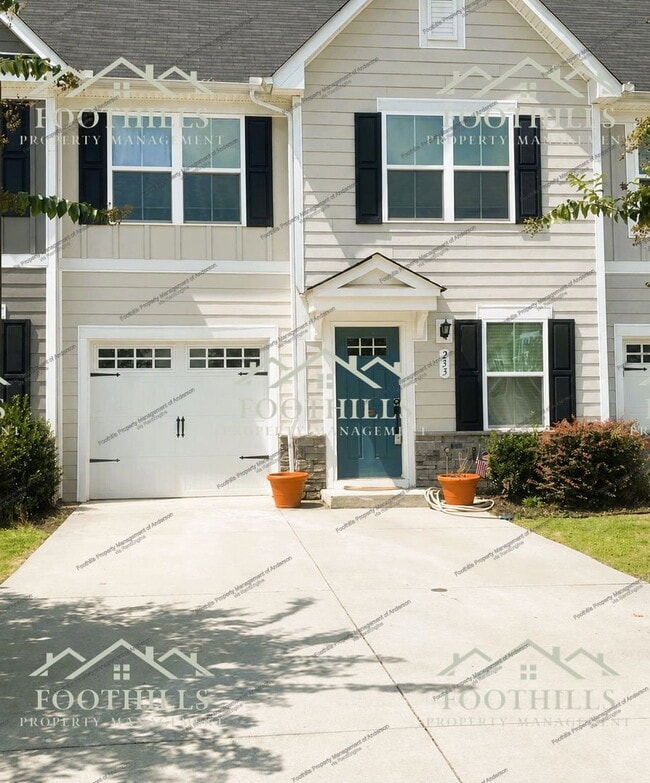Building Photo - 235 Scenic Rd