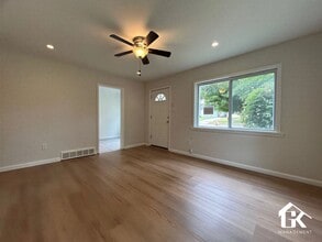 Building Photo - 17310 Fenton St