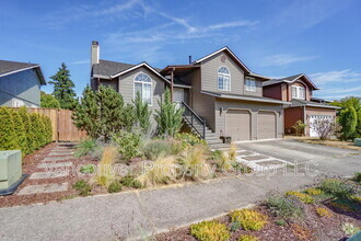 Building Photo - 5611 NE 48th Ave