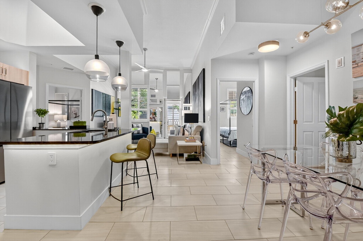 Primary Photo - 600 S Dixie Hwy