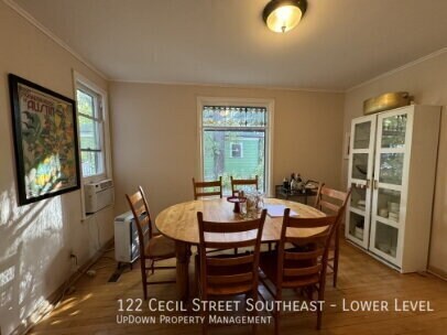 Foto del edificio - 122 Cecil St SE