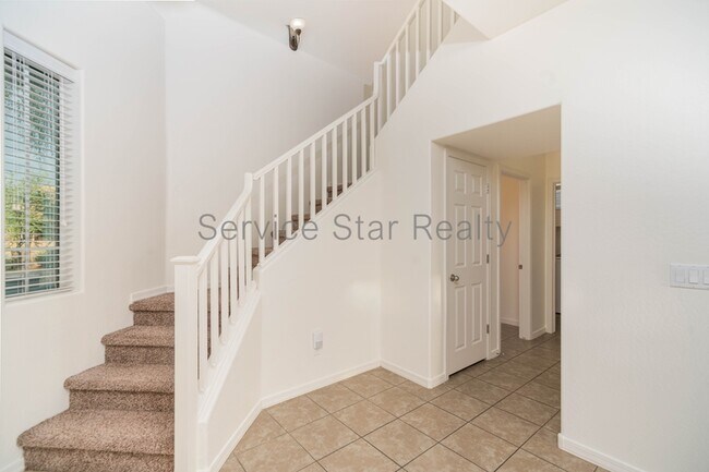 Building Photo - 7516 S 27th Pl