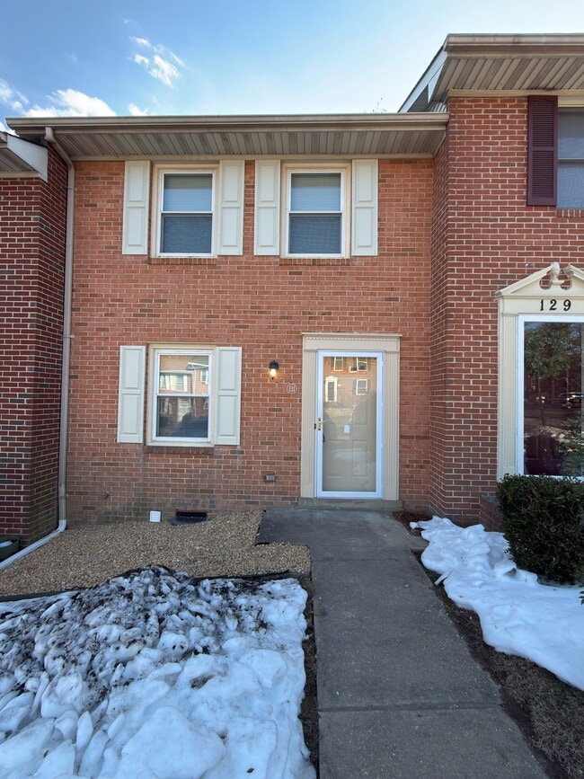 Building Photo - 131 Farrell Ln