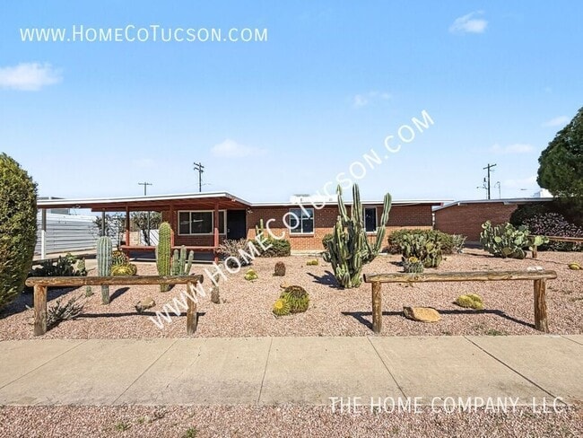 Building Photo - 6225 E Calle Aurora
