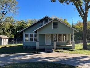 Building Photo - 314 N 6th St