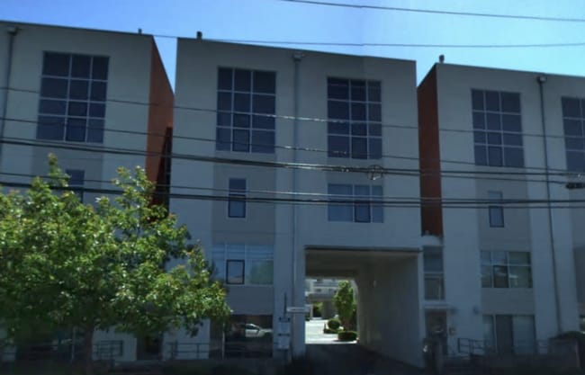 Spacious 3 bedroom / 2.5 Bath Apartment in... - Spacious 3 bedroom / 2.5 Bath Apartment in...