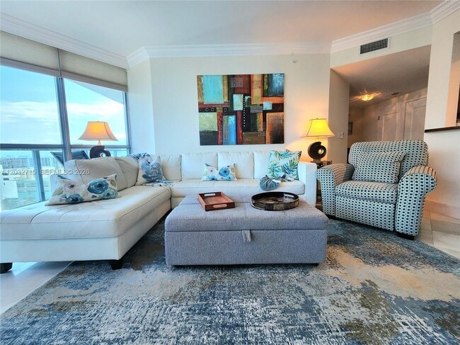 Building Photo - 3101 S Ocean Dr
