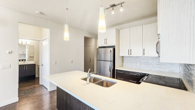 Building Photo - 4 Sage Hill Terrace NW