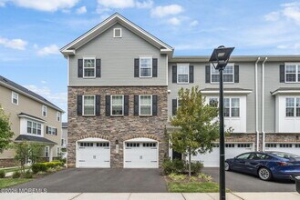 Building Photo - 1502 Arose Ln