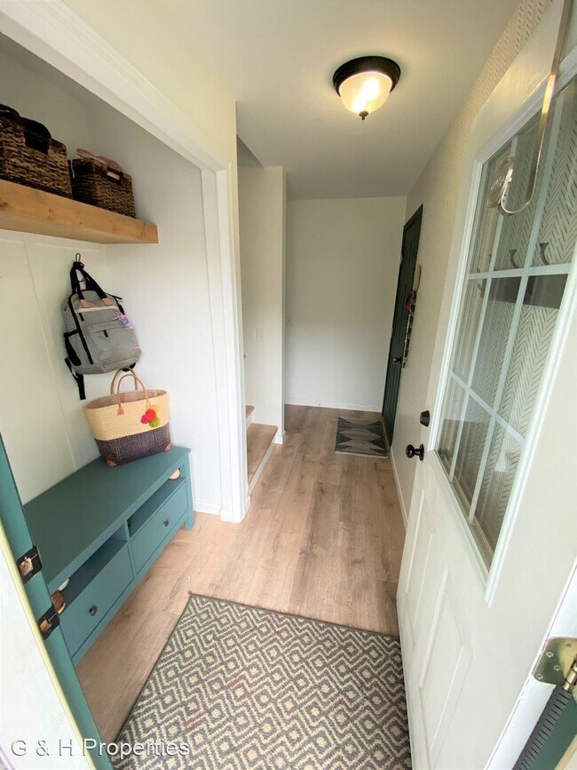 Building Photo - 3 br, 2 bath House - 1321 S Trail Drive