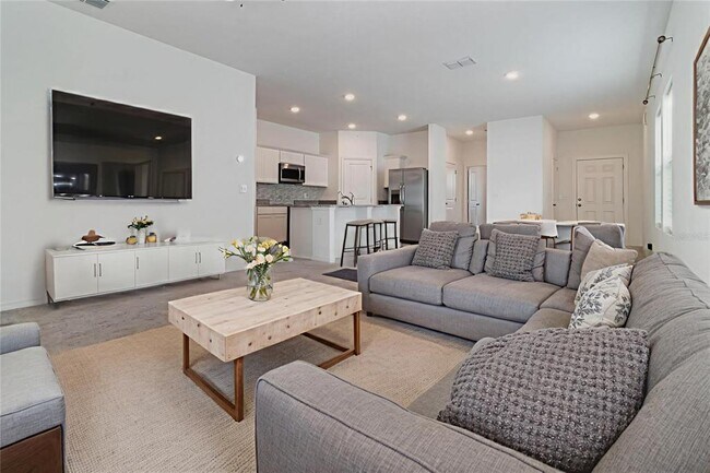 Building Photo - 5876 Bovine Dr