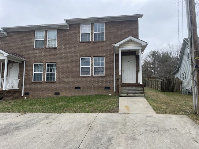 Building Photo - 108 Pettus Pt