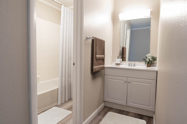 2 BR, 1 BA - Seperate Vanity (Aspen) - Lamar Village Apartments